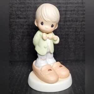 1996 Enesco Precious Moments Figurine Who's Gonna Fill Your Shoes #532061
